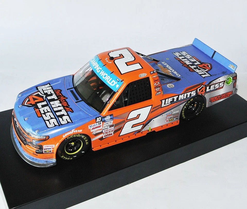 Darlington Race Win #2 Nascar Pickup Truck - LiftKids4Less - Sheldon Creed 1:24 - Bild 2 von 4