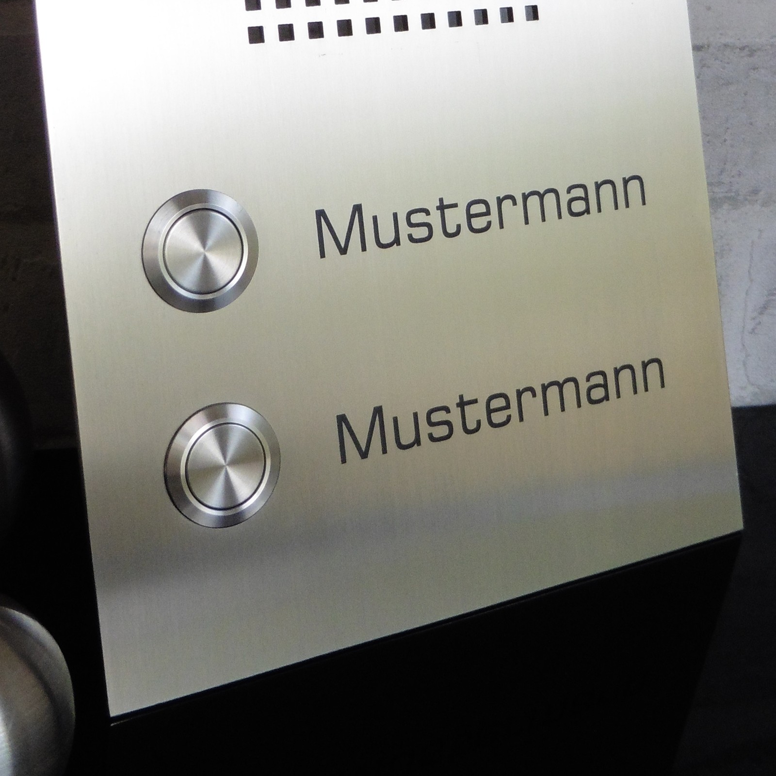 EDELSTAHL KLINGELPLATTE MIT SPRECHSIEB WAHLWEISE MIT LED-BELEUCHTUNG JL