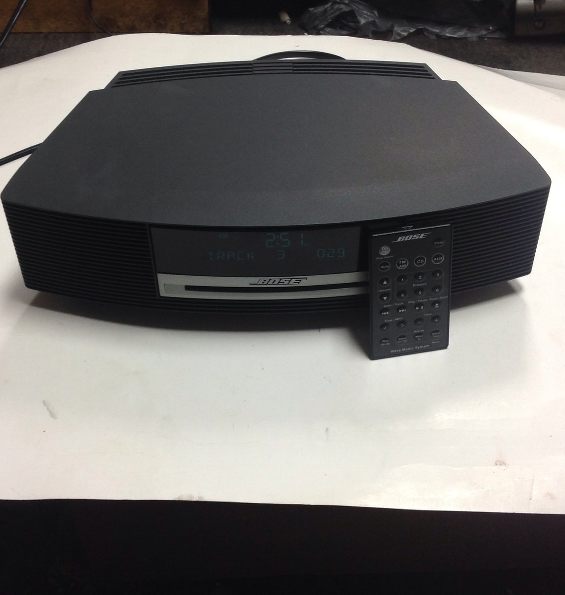 Bose Wave Model AWRCC1 CD Radio Clock Music System Nice on PopScreen