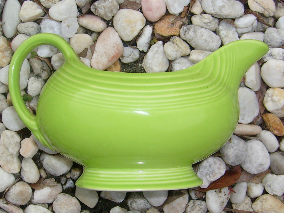 Fiesta Ware Fiestaware Gravy Serving Boat Bowl Lime Green on PopScreen
