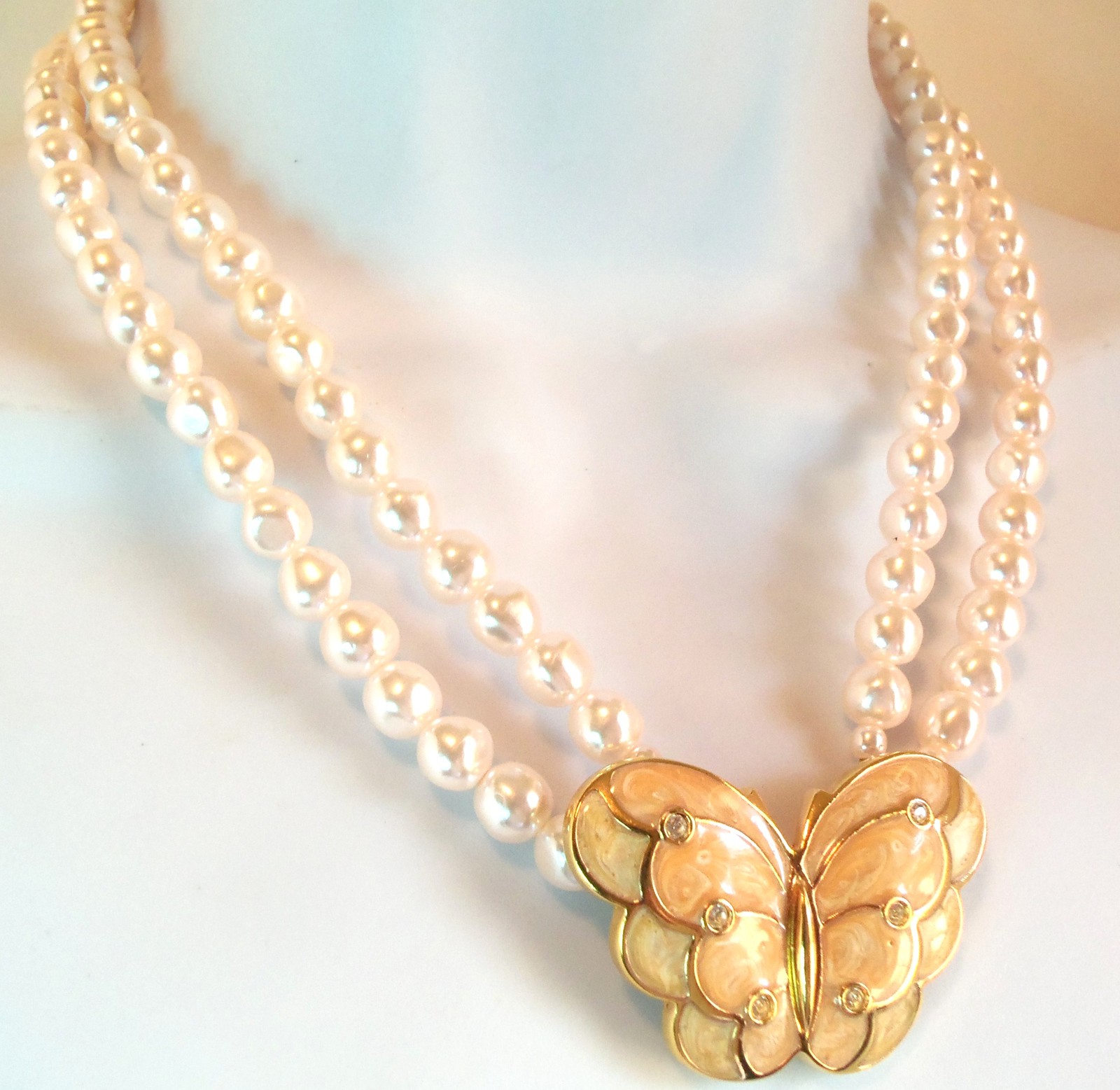 J LANE KJL PASTEL PINK PEARL BEADS&BUTTERFLY NECKLACE VINTAGE