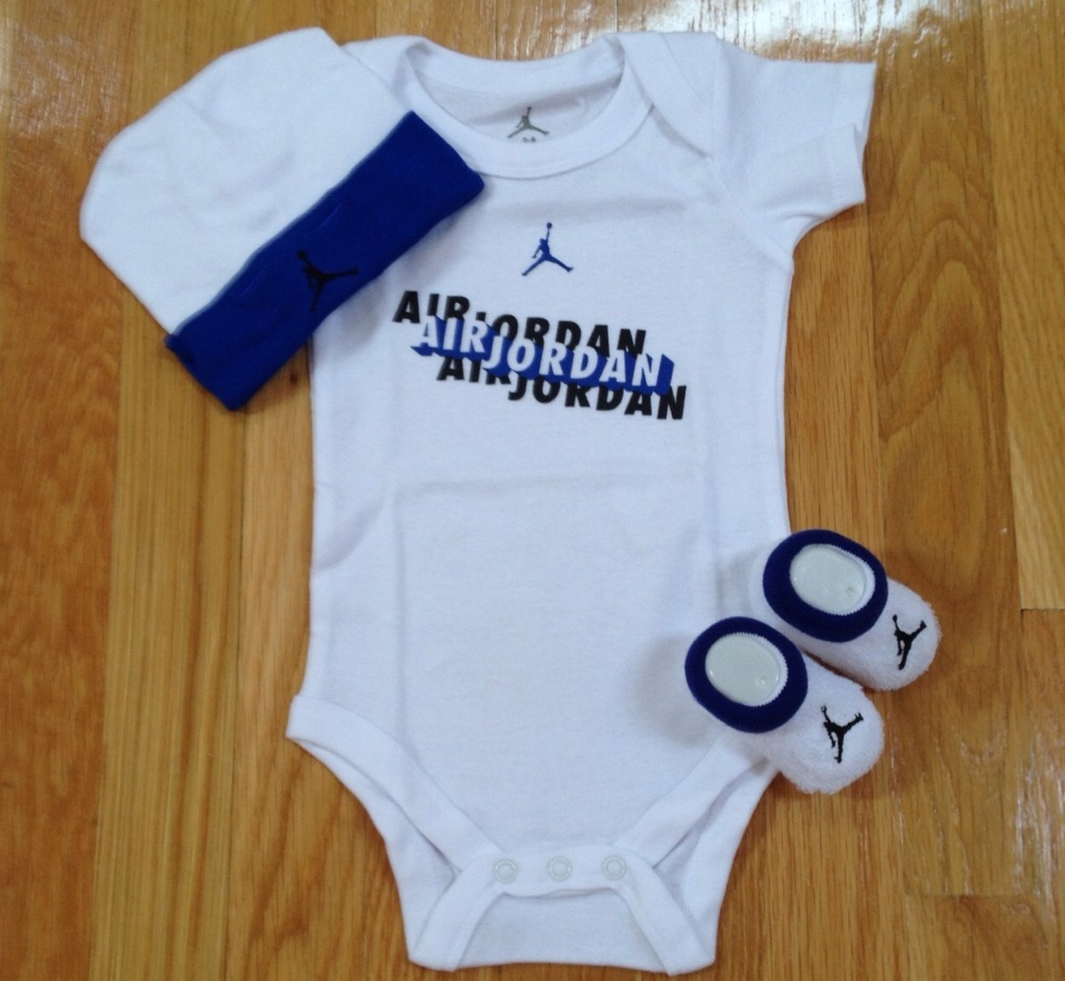 Nike Air Jordan Newborn Baby Boy Infant 3 Piece Gift Set 0 6M New