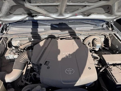 Used Engine Coolant Reservoir fits: 2006 Toyota Tacoma 4.0L 1GRFE engine 6 cylin Foto 1 de 4