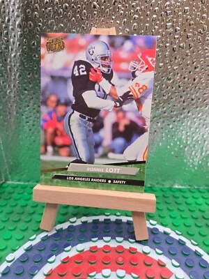 1992 Fleer Ultra Ronnie Lott #195 San Francisco 49ers - Image 1 of 2