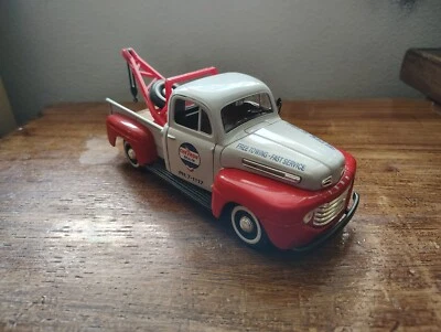 On Mark Int’l Covingtons -Chevron Tow Truck 1949 Ford F1 - Immaculate - Image 1 of 4