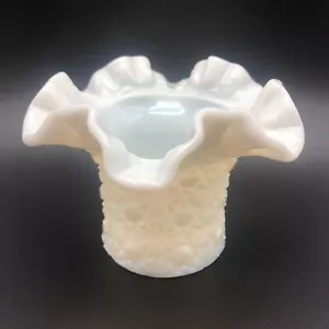 Fenton Milchglas Rüschen Glas Gänseblümchen und Knopf weiß Zylinder Hut Vase Vintage 4" hoch - Bild 1 von 6