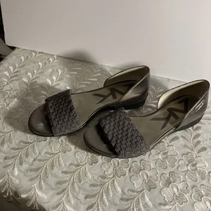 Anne Klein AKKEA Flats Women size 7.5 Open Toe Slip On Bronze Metallic - Picture 1 of 9