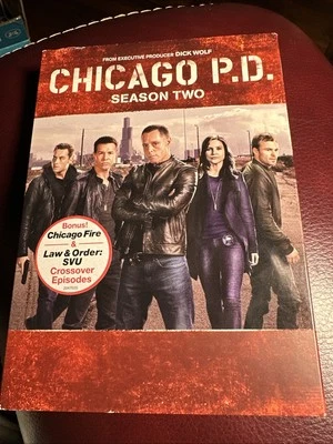 Chicago P.D.: Season Two (DVD, 2015, 6-Disc Set, Canadian) - Image 1 of 4