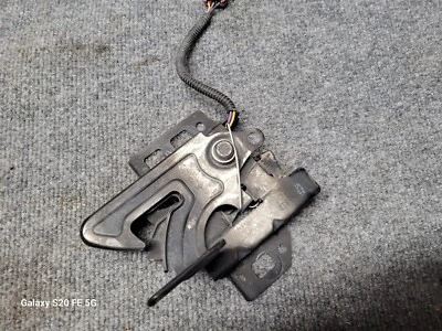 Cierre de capó 2006-2011 Cadillac DTS Buick Lucerne 15911804 usado OEM Foto 1 de 4