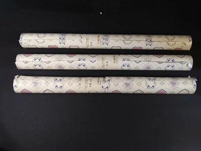 Sunworthy Country 3X Wallpaper Pink & Blue Hearts & Wreaths White Background - Image 1 of 4