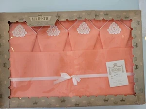 Majestic Creations Table Cloth and 4 napkins Made in USA Vintage Set in melon - Picture 1 of 11