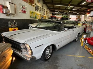 π Ford Galaxie 500 XL | 390 V8 | Auto | A/C | Power Steering | Stunning - Picture 1 of 21