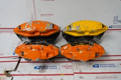 Pinzas de freno Akebono 2014 2015 2016 2017 2018 2019 Infiniti Q50 Q60 Q70 OEM Foto 1 de 4