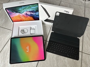 iPad Pro 12.9'', 4. Gen., 256 GB, Wi-Fi + Cellular + Smart Keyboard Folio - Bild 1 von 7