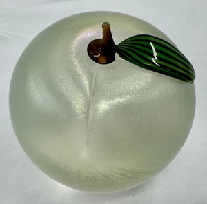 Orient & Flume irisierender Kunstglas Apfel Briefbeschwerer signiert & nummeriert - Bild 1 von 9