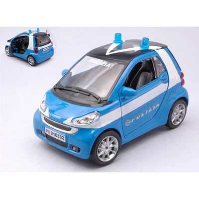 SMART FORTWO 2007 POLIZIA 1:24 New Ray Forze dell'Ordine Modellino Nuovo - Immagine 1 di 3