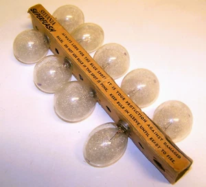 Vintage 9 Glühbirnen (7) Sylvania SuperFlash FlashBulbs Presse 25 Klasse M & (2) GE 5 - Bild 1 von 2