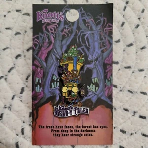 Pin de solapa Knotts Berry Farm #22 BEAR-Y TALES SCARED LE Parks 100 aniversario - Imagen 1 de 4