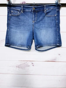 Torrid Premium Damen-Denim-Shorts Größe 16 blau mittelhoch flach vorne 5 Taschen - Bild 1 von 7