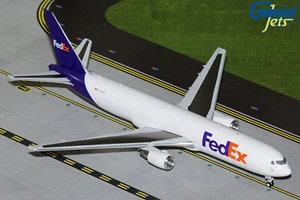 Gemini Jets 1:200 FedEx Boeing 767-300F N144FE G2FDX1377 IN STOCK - Picture 1 of 2