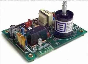 Placa de encendido universal pequeña Dinosaur Electronics UIB S POST 12V DC - Imagen 1 de 1