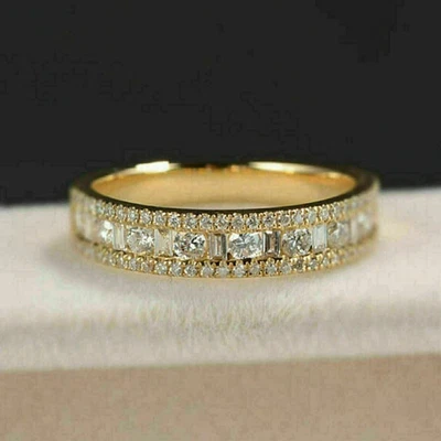 Anillo de eternidad de boda de diamantes simulados de corte baguette de 3 quilates enchapado en oro amarillo de 14 k Foto 1 de 4