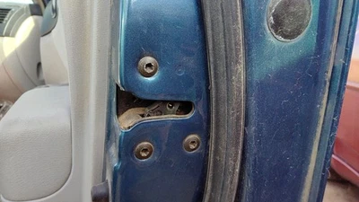 Hyundai Sonata 2006 pasajero pestillo de puerta delantera derecha con varillas/cables OEM Foto 1 de 3