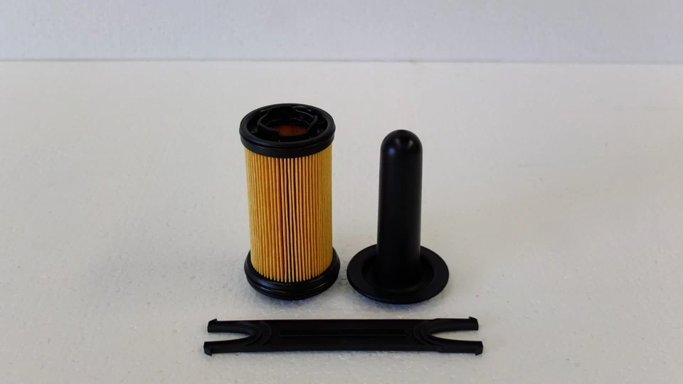 Filtro def UF101 Fleetguard CUMMINS reemplaza bomba dosificadora OEM # 5303604 2871879 Foto 1 de 3