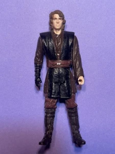 Figura de acción Hasbro 2013 Star Wars Anakin Skywalker #28 La venganza de los Sith 4" - Imagen 1 de 2