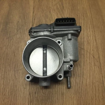 Válvula de acelerador Lexus RX 450H 2017 gasolina/electricidad 2203031090 VAP24177 Foto 1 de 4