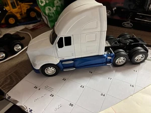 1/32 NEW RAY NEW BLUE KENWORTH  T-700 SEMI TRACTOR, NO PACKAGING # B 542 - Picture 1 of 4