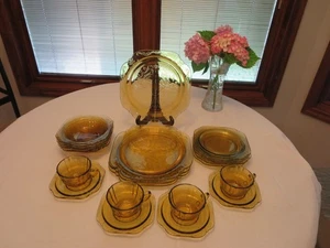 Vintage 20-Piece Setting For 4 Of Federal Amber Depression Glass Madrid - Picture 1 of 16