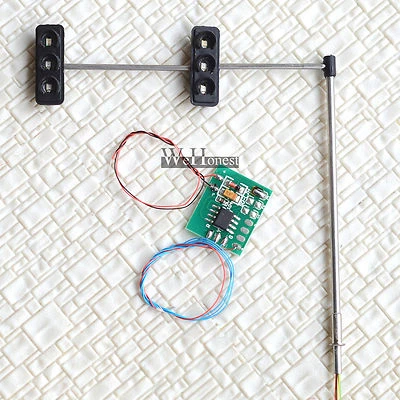 3 x HO / OO Traffic Signal LED Light Model Train Architecture crossing Street #4 - Image 1 of 4