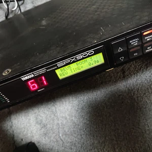 YAMAHA PROFESSIONAL MULTI-EFFECT PROCESSOR SPX900 - operation confirmed - as is - Picture 1 of 5