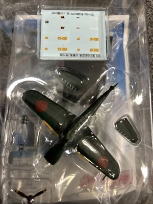 Bombardero de buceo CafeReo 1:144 1b Yokosuka D4Y tipo 33 "Judy" 252nd Kokutai CFR084 Foto 1 de 2