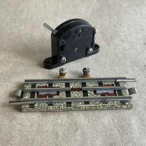 Hornby Dublo 3 Rail Isolating Rail & Black D2 Switch - OO Gauge - Picture 1 of 6