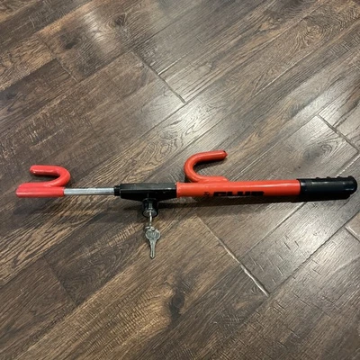 The Club Original Anti-Theft Device Steering Wheel Lock ~ With Key - Orig Red - Image 1 of 4