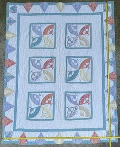 Vtg Quilt Fan Pattern Scallop Edge Hand Throw Twin Quilted Beach Sail 62x81 - Picture 1 of 21