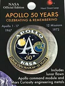 La broche de revers 50e anniversaire du programme Apollo de la NASA contient un module de commande volé...