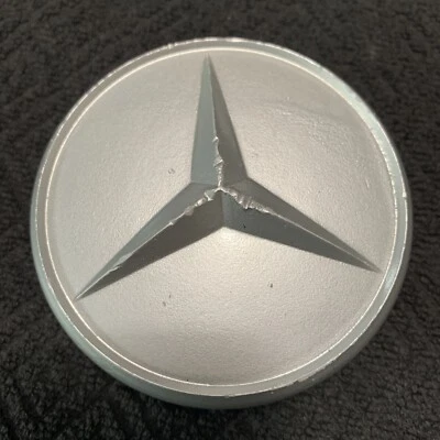Mercedes Benz Factory OEM Bundt Wheel Center Rim Cap Mexican Hat Hub Cover B0843 - Image 1 of 4