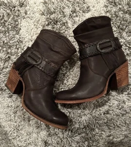 Cuadra Booties Women Sz 8.5 NWOT Brown Leather Block Heel Boot ๐ค - Picture 1 of 9