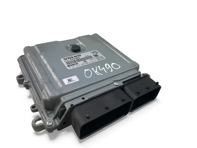 VOLVO XC60 Motorsteuergerät ECU P31303388 2015 33087300 - Image 1 of 4