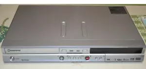 Pioneer DVR-555H registratore DVD 250GB HDD con telecomando AC100V usato testato - Foto 1 di 4