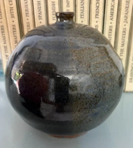 Handgefertigte Studiokeramik Knospenvase - blauton - signiert Künstler DEE 9/68 - Bild 1 von 5