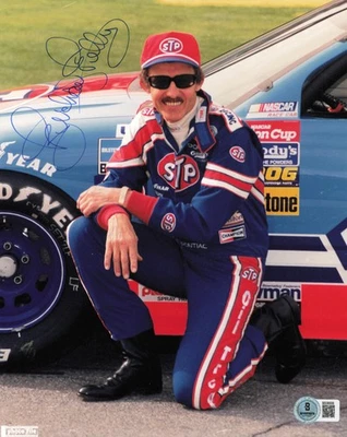 Foto firmada autografiada por Richard Petty de 8x10 de Nascar Beckett BAS QR #BS36938 Foto 1 de 2