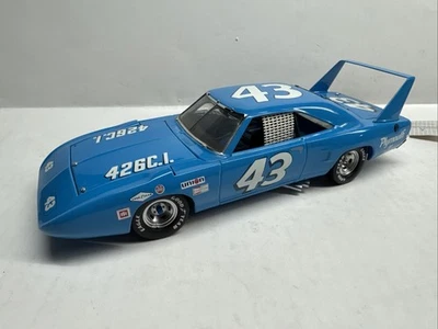 1/24 1970 Richard Petty Plymouth Superbird Franklin Mint  NO BOX - SEE PICS  - Image 1 of 4