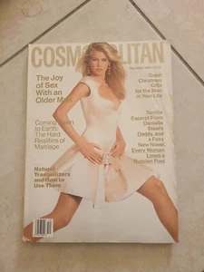 1989 DECEMBER COSMOPOLITAN MAGAZINE-CLAUDIA SCHIFFER, PHOTO BY SCAVULLO - Imagen 1 de 2