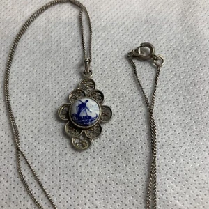 vintage delft holland windmill necklace pendant 1” 16” silver b98 - Picture 1 of 8
