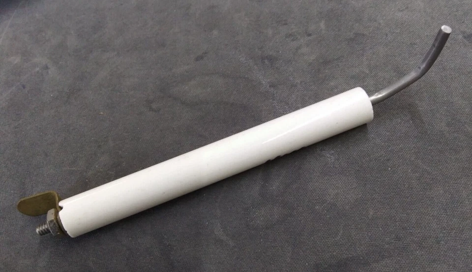 ELECTRODE IGNITION  COLEMAN OIL GUN *8870-4111 - Image 1 of 1