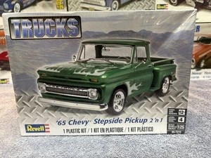 Revell Maßstab 1:25 1965 Chevy Stepside Pick Up Truck 2' in 1 Plastik Modellbausatz - Bild 1 von 7